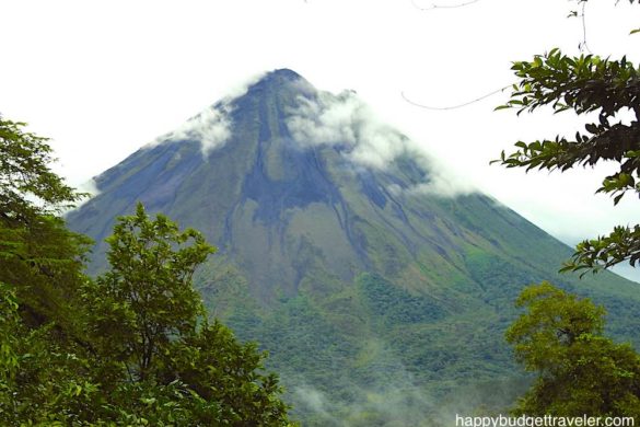 Picture of Active Arenal Volcano in the town of La Fortuna, Costa Rica