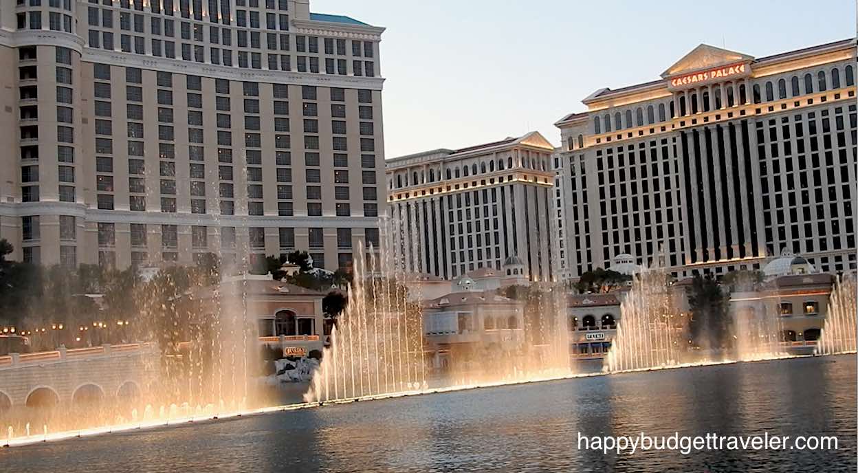 Picture of the musical water fountains of the Bellagio, Las Vegas.
