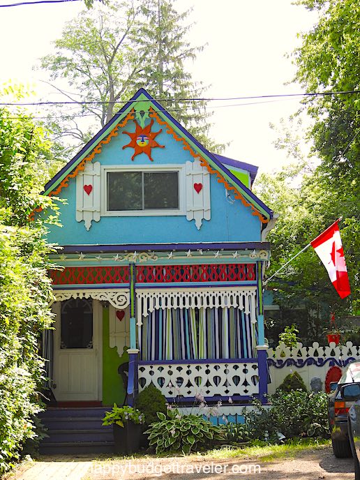 Picture 11 of a Doll House in Grimsby, Ontario, Canada