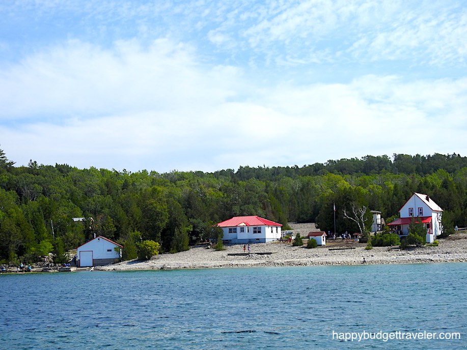 Picture of Lightstation Museum seen from speedboat FLASH, Tobermory