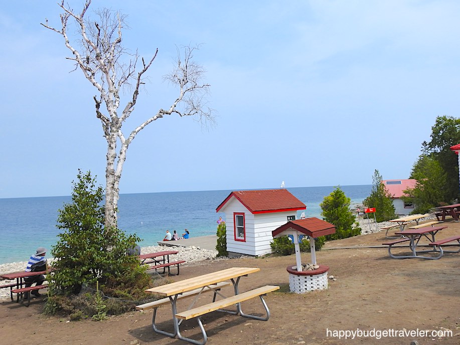 Picture of picnic area at Lightstation on Flowerpot Island, Tobermory