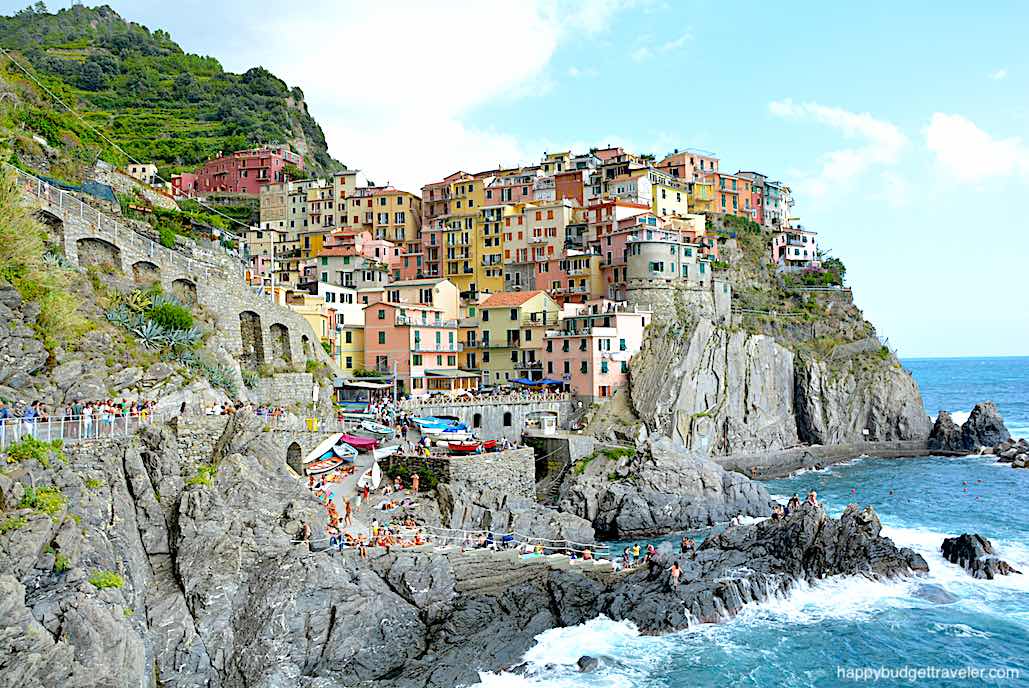 Picture of the village dock and cliffside houses at Manarola-Cinque Terre, Italy