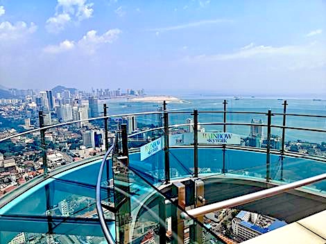 Picture of the Rainbow Skywalk at The Top (68th floor) of the Komtar Tower, Penang Island, Malaysia - Image credit - Hafenbeschreibung
