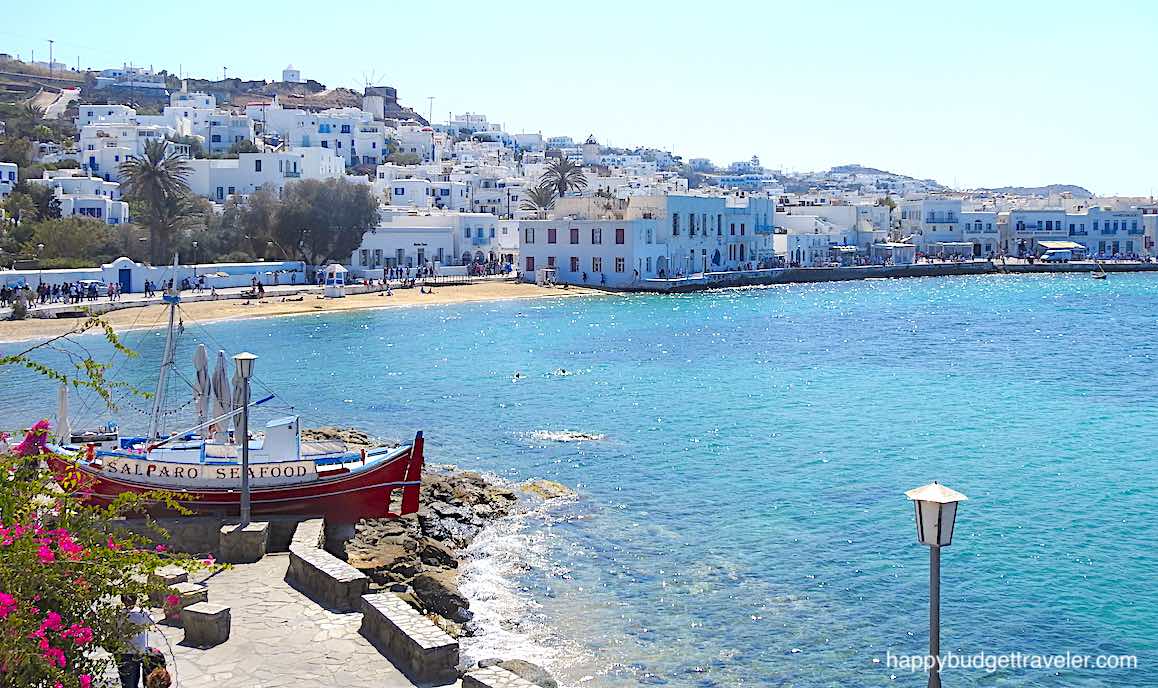 Picture of a view of the town from the approach road, Mykonos