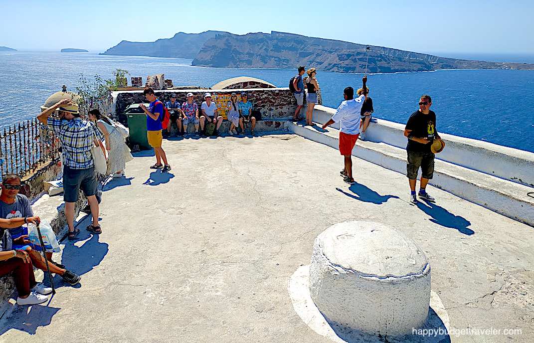 Picture of the viewing platform at the Byzantine Castle ruins in Oia, Santorini