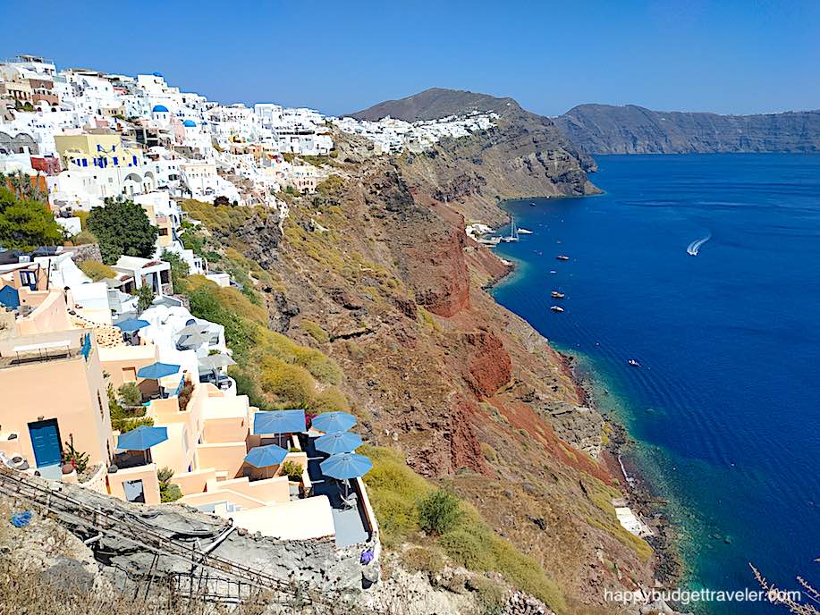 Picture of the cliffs facing the Caldera at Oia, Santorini